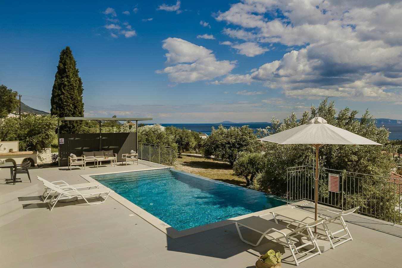 Foto 11 von 32: Villa Notos with Private Pool