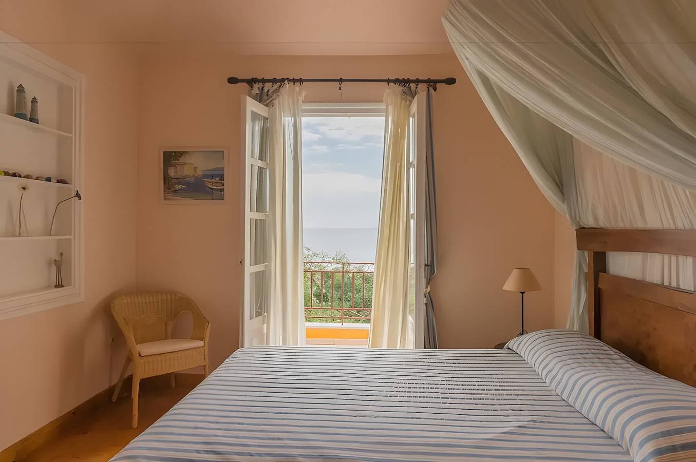 Foto 3 von 11: Villa Iva – Das perfekte Refugium am Strand von Agios Aimilianos