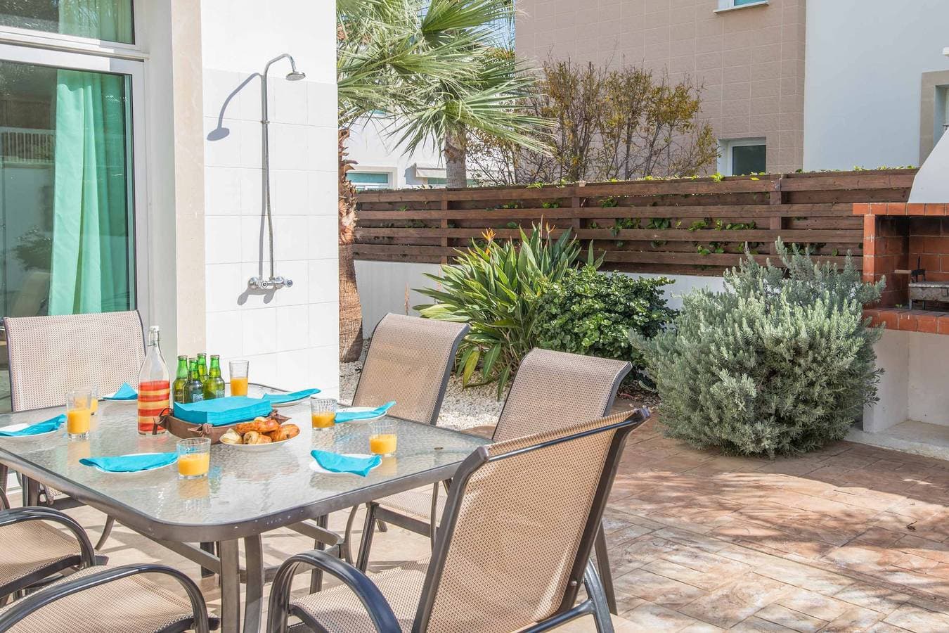 Foto 6 von 23: Villa für 6 Personen mit Terrasse