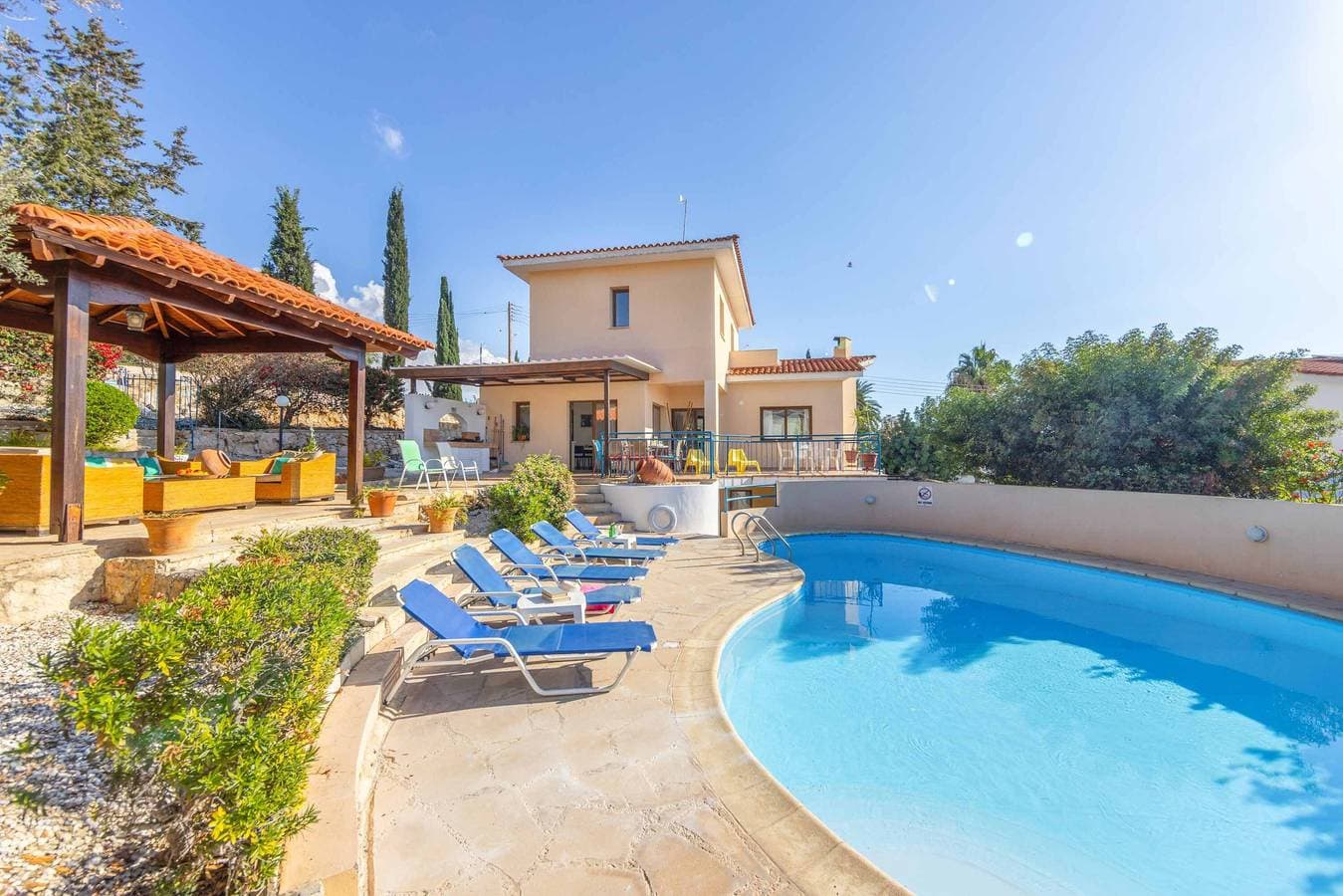 Villa 1