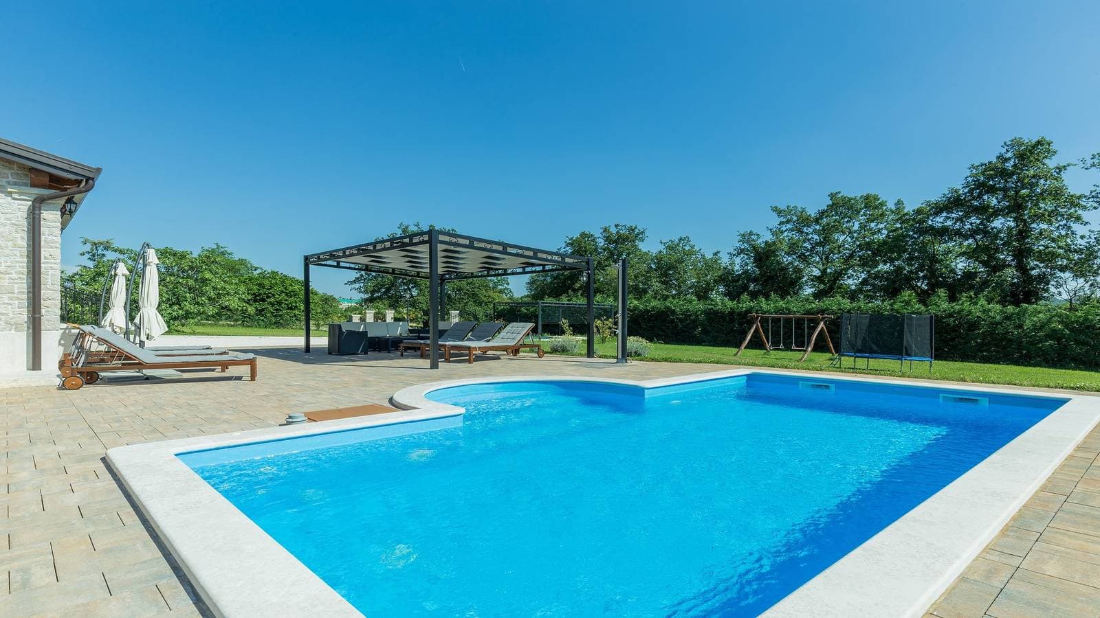 Foto 5 von 40: Moderne Villa Elida mit Schwimmbad