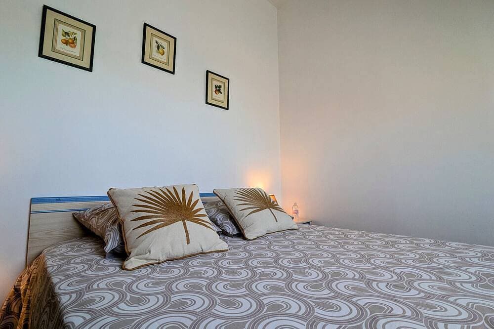 Foto 2 von 20: Gemütliches Zimmer mit Sitzecke und Frühstück