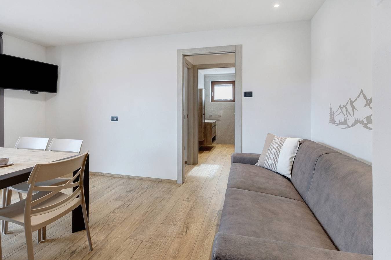 Foto 8 von 31: Ferienwohnung 'Appartamento La Serenella' mit Bergblick, Garten und WLAN