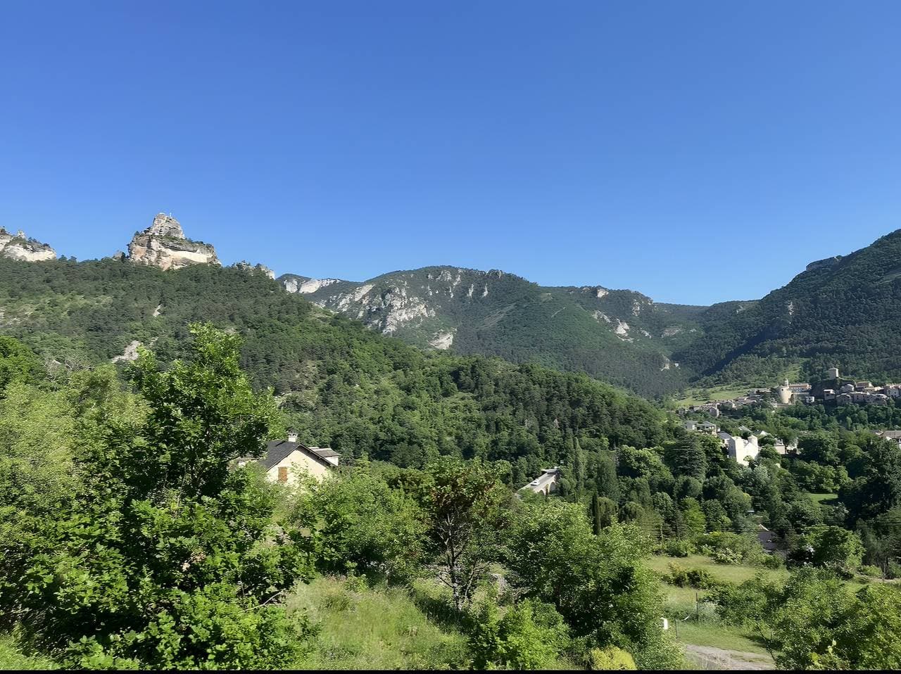 Foto 6 von 17: Apartment 'Porte Des Gorges' mit Bergblick, privater Terrasse und WLAN