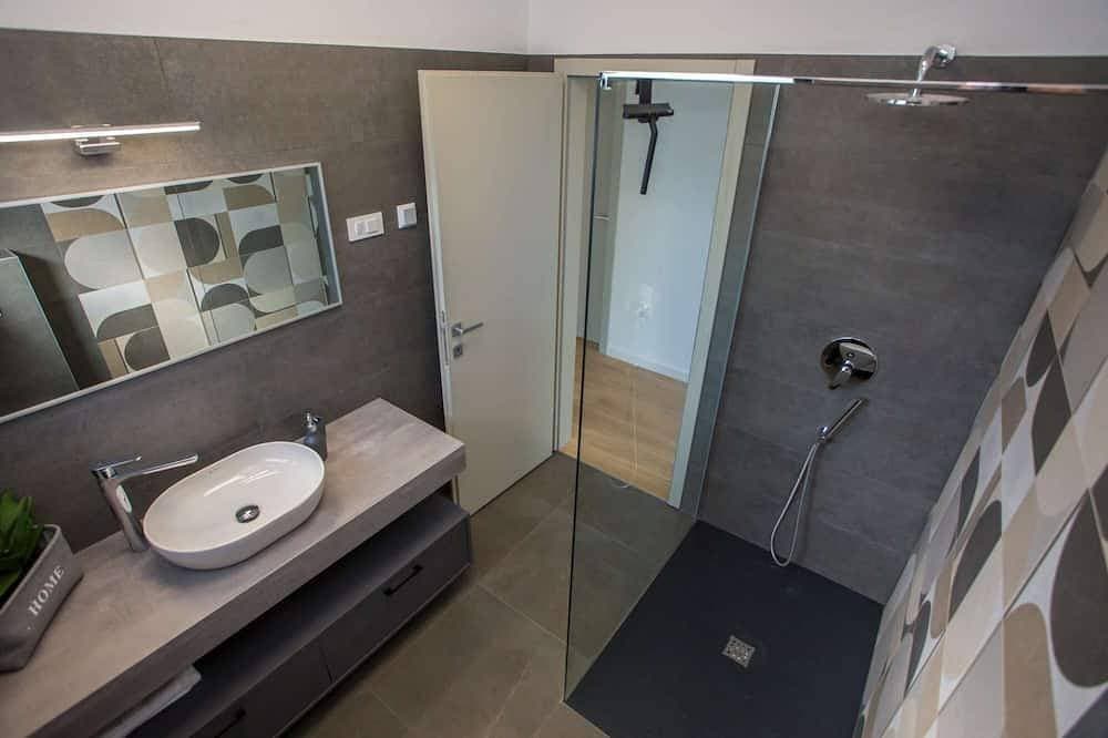 Foto 13 von 30: Moderne Villa in Tar mit Pool für 6 Personen
