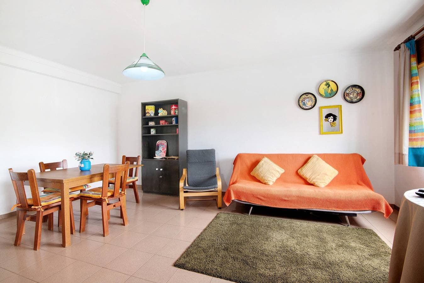 Foto 8 von 31: Ferienwohnung 'Beach House-5 Minutos A Pé Da Praia' mit Gemeinschaftsgarten, Wi-Fi und Klimaanlage