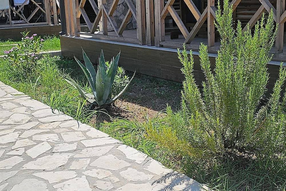 Foto 7 von 14: Cozy 1-bedroom bungalow in superb Ulcinj with AC