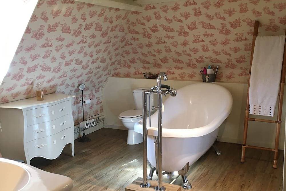 Foto 6 von 30: Normannisches Ferienhaus und Gästehaus für 6/7 Personen mit beheiztem Pool