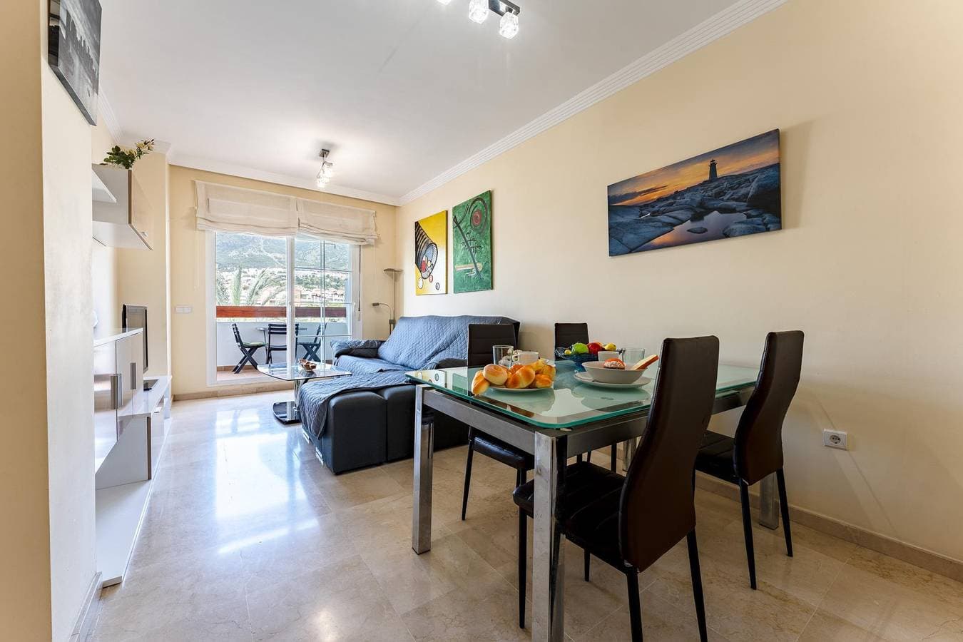 Foto 7 von 23: Ferienwohnung für 4 Personen mit Seeblick