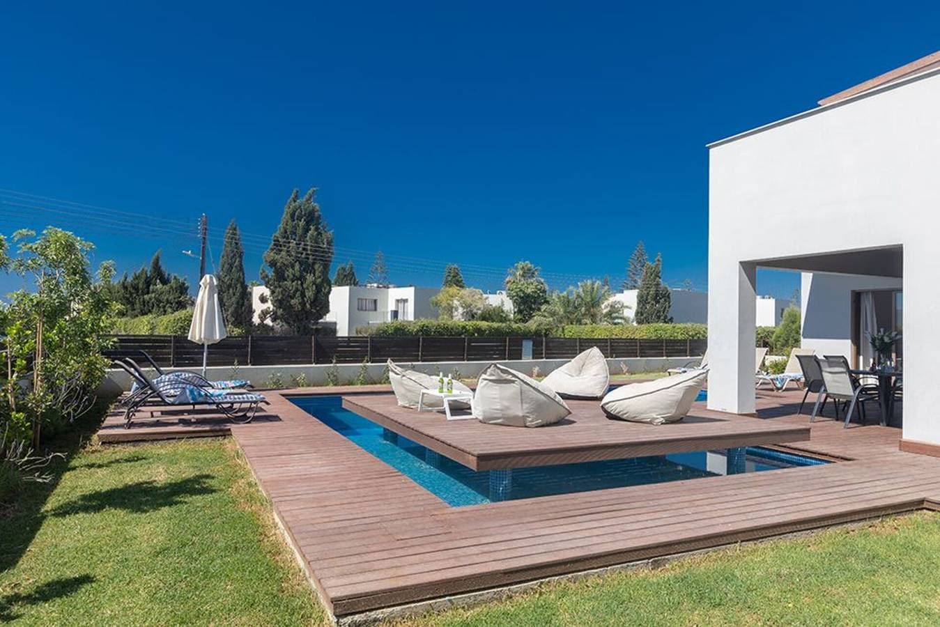 Foto 5 von 23: Villa für 6 Personen mit Balkon/Terrasse
