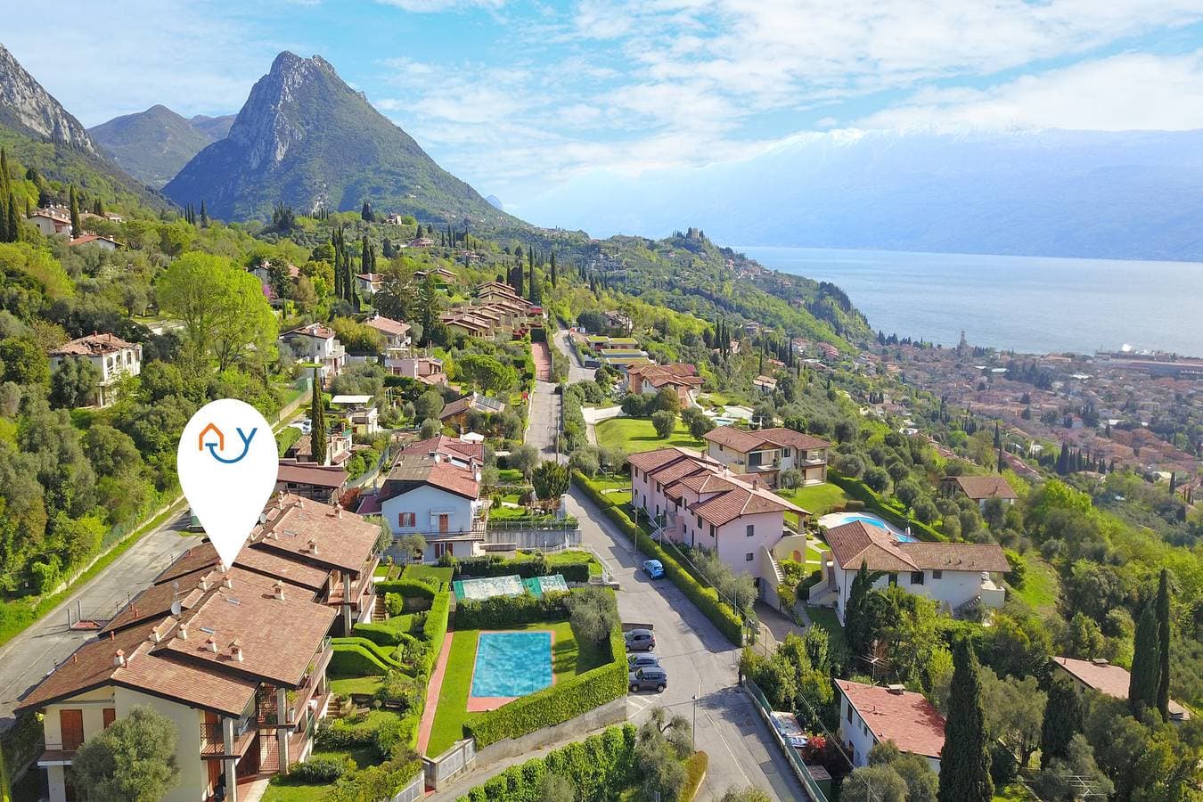 Foto 4 von 30: Grotten Loft with lake view & pool