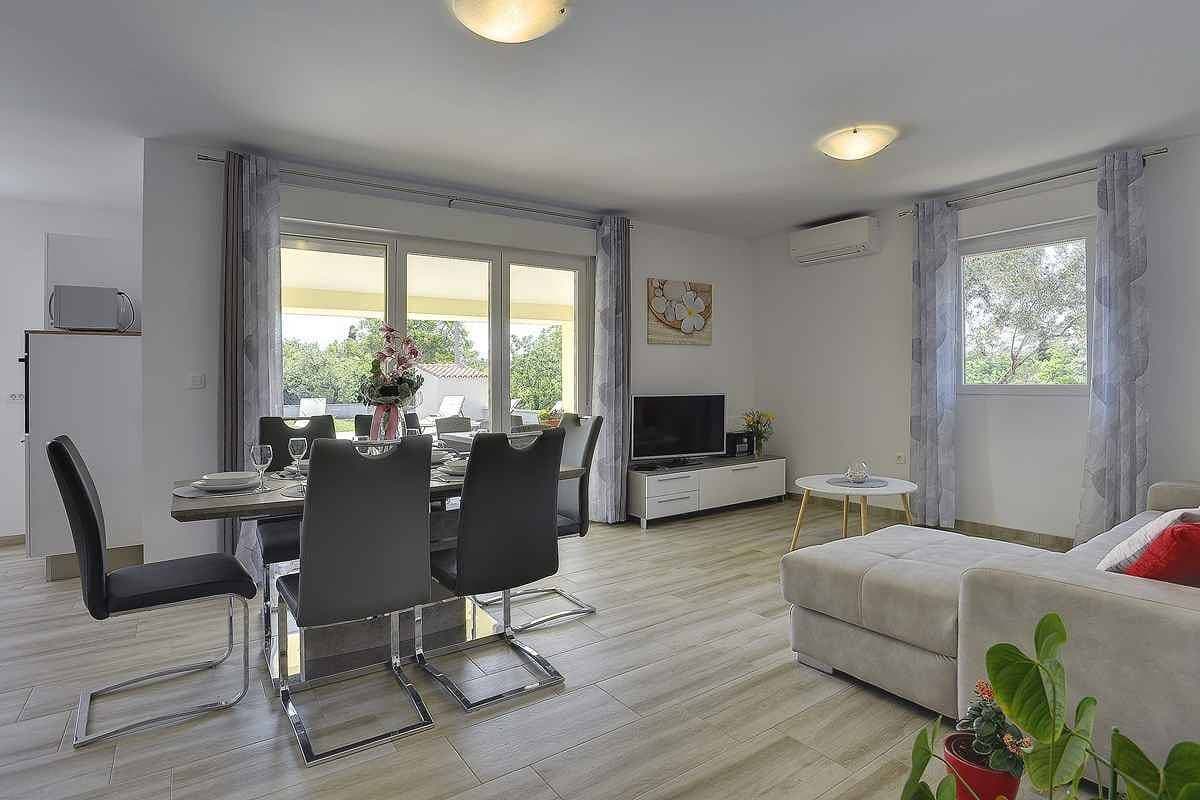 Foto 11 von 25: Villa mit Pool für 6 Personen