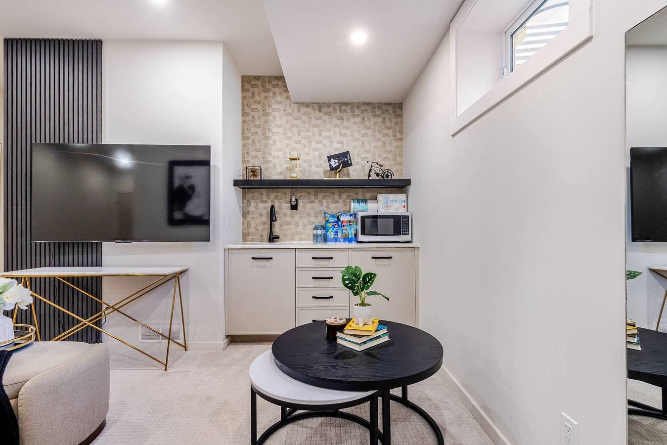 Foto 6 von 21: Gemütliche Luxussuite mit privatem Kino