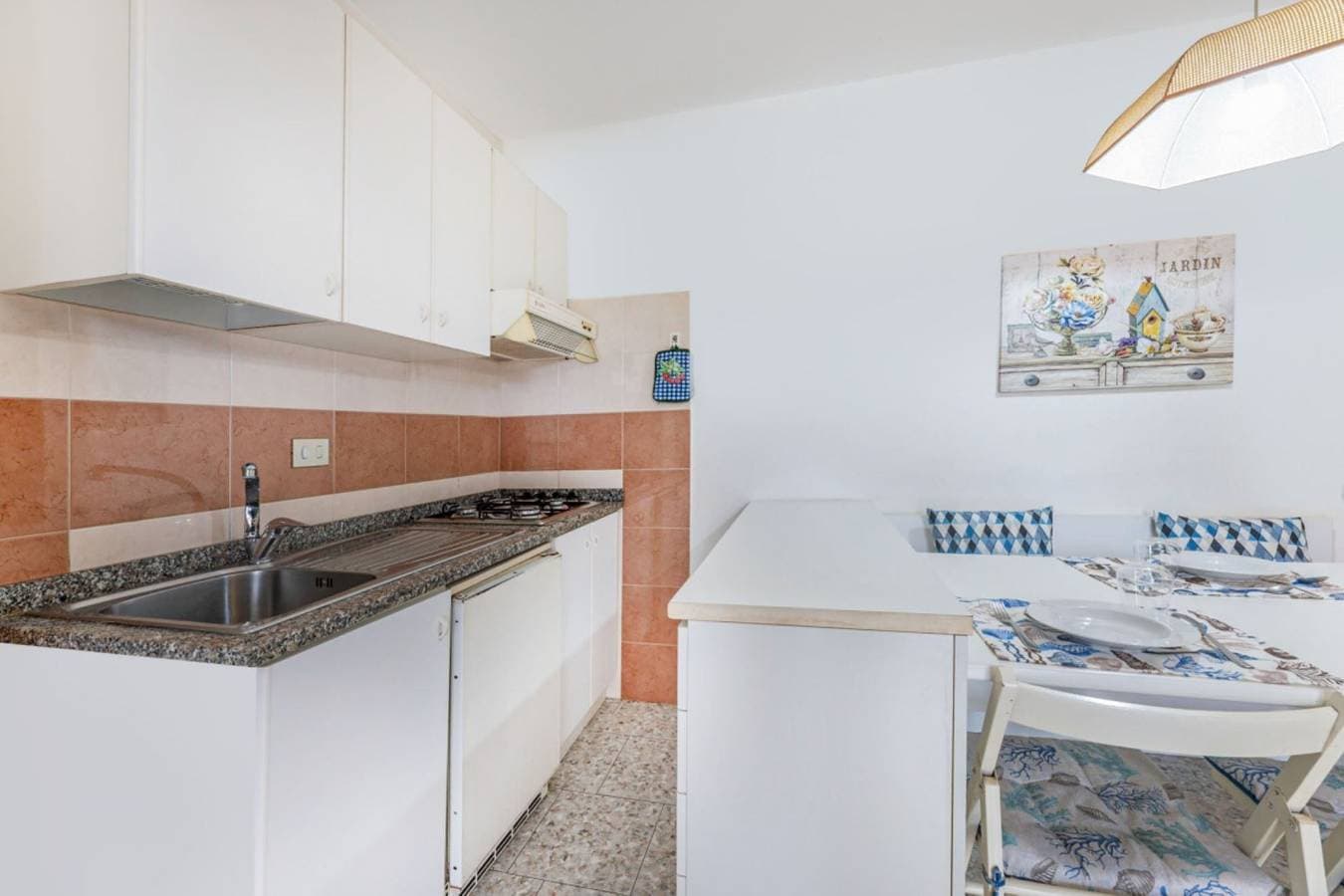 Foto 7 von 15: Ferienwohnung für 4 Personen mit Terrasse