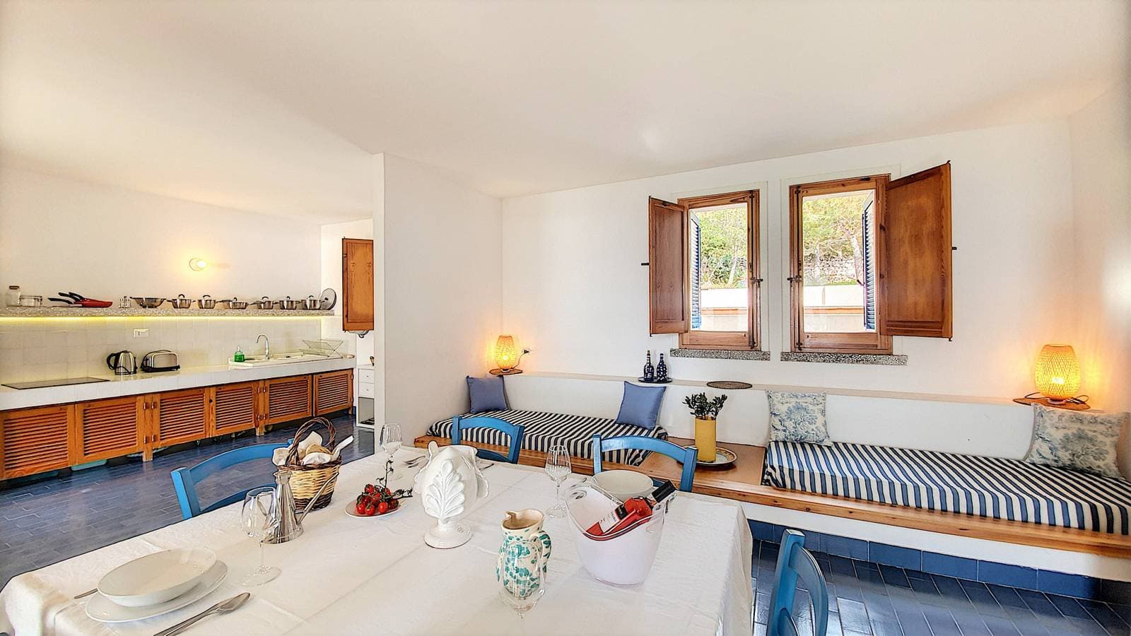 Foto 11 von 28: Traumlage-Ferienhaus, 51 Treppenstufen vom Meer