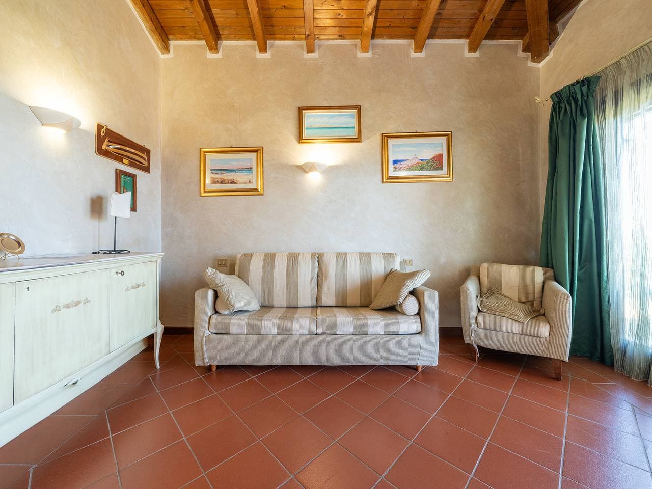 Foto 8 von 41: Villa mit privatem Pool und Meerblick
