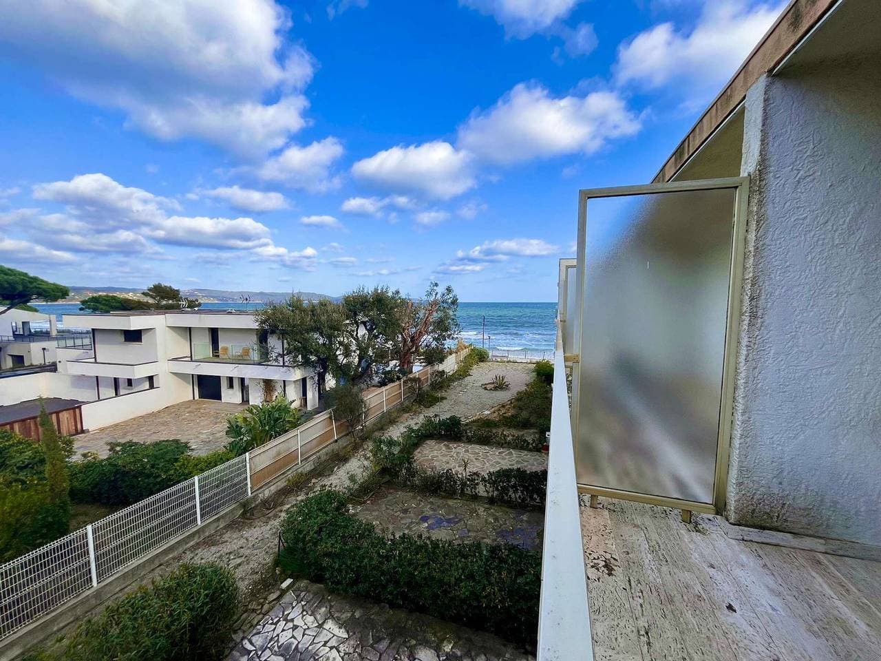 Foto 11 von 16: Meerblick-Studio in Cavalaire mit Klimaanlage und Parkplatz