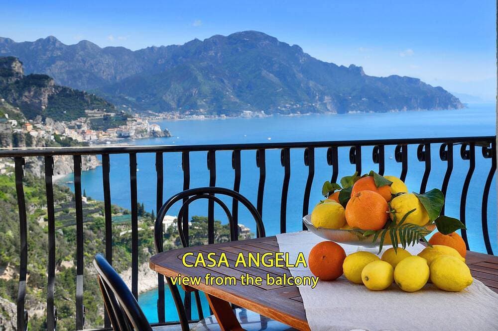 Villa mit herrlichem Blick auf das Meer und die Küste von Amalfi.Parkplatz 1