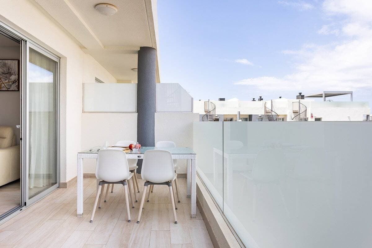 Foto 8 von 39: Ferienwohnung für 3 Personen mit Pool
