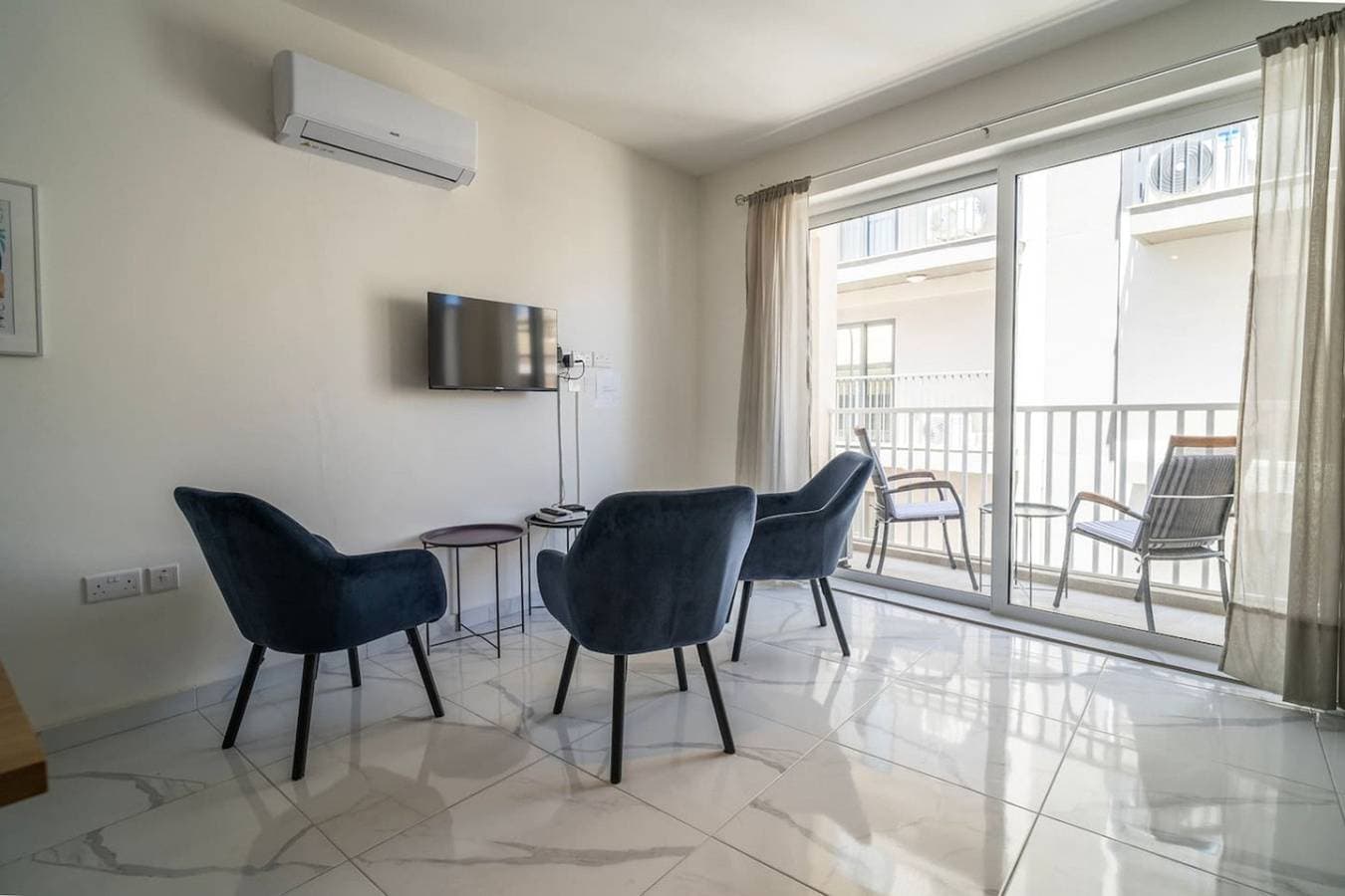 Foto 2 von 22: Ferienwohnung für 3 Personen mit Balkon