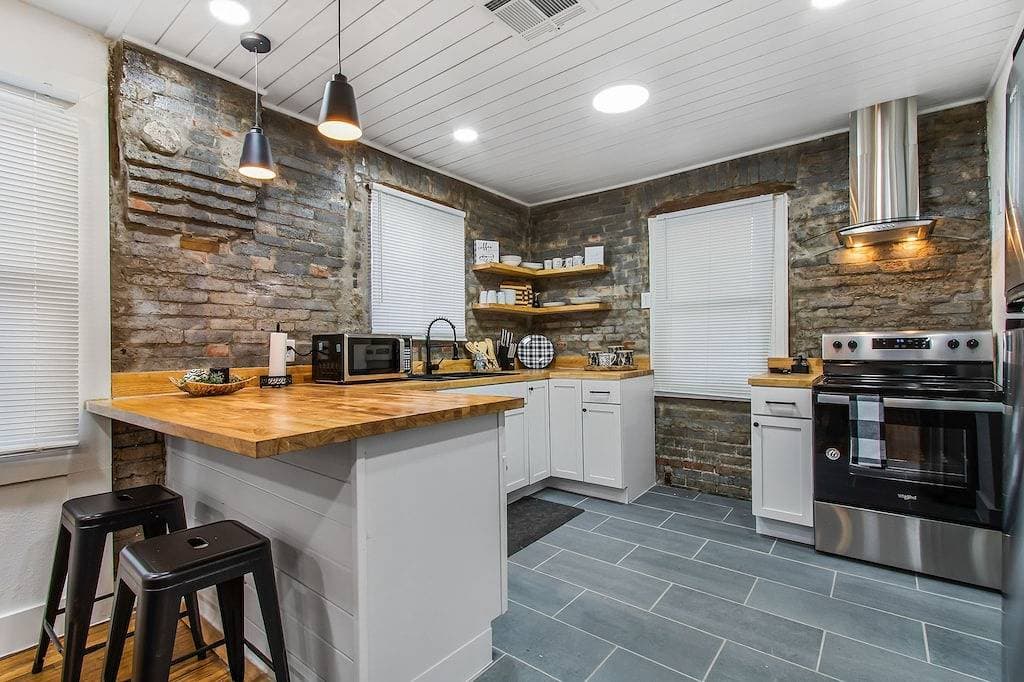 Newly renovated bungalow near downtown El Paso 1