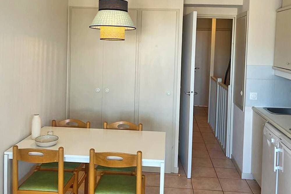 Foto 11 von 18: 23. A cosy little apt with pool, tennis court & parking in a quiet residence