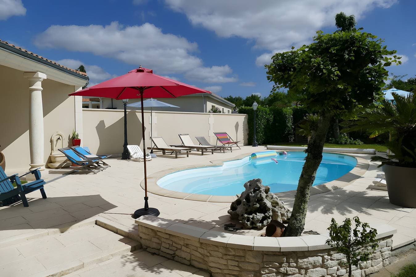Foto 11 von 18: Gästehaus 'Les Hortensias du Monastère' mit privatem Pool, Gemeinschaftsterrasse & WLAN