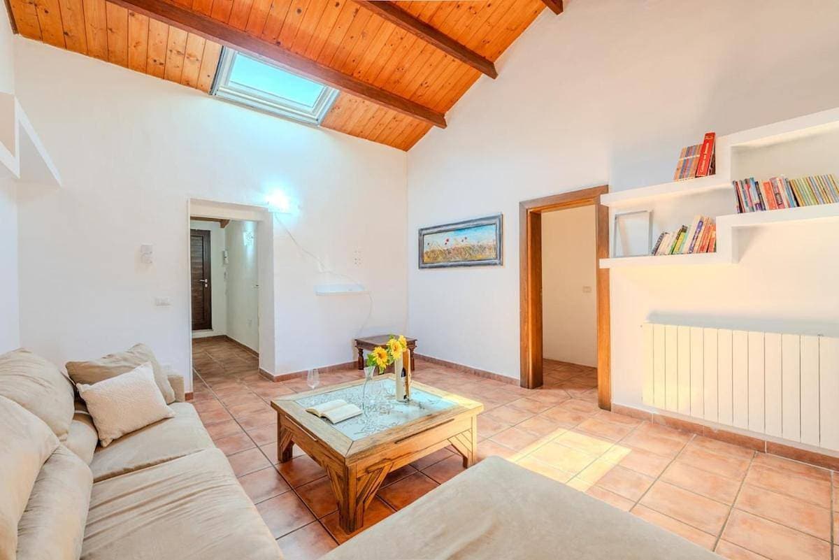 Foto 5 von 39: Two-Bedroom Apartment