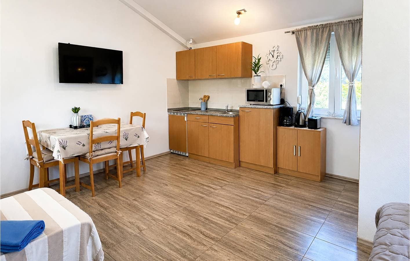 Foto 3 von 23: Gemütliche Wohnung mit Terrasse und WLAN, 1 km vom Strand entfernt!