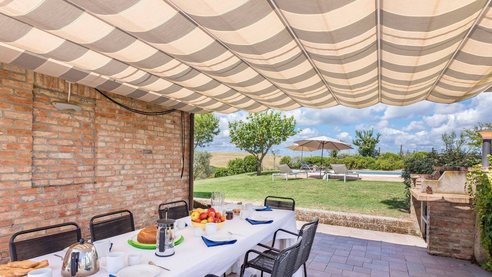 Foto 13 von 39: Villa für 8 Personen mit Garten
