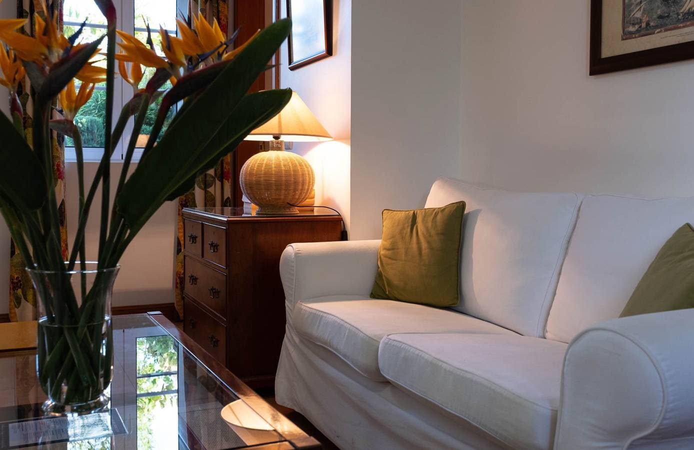 Foto 10 von 19: Charming stone cottage in Funchal | Casa Vinhas
