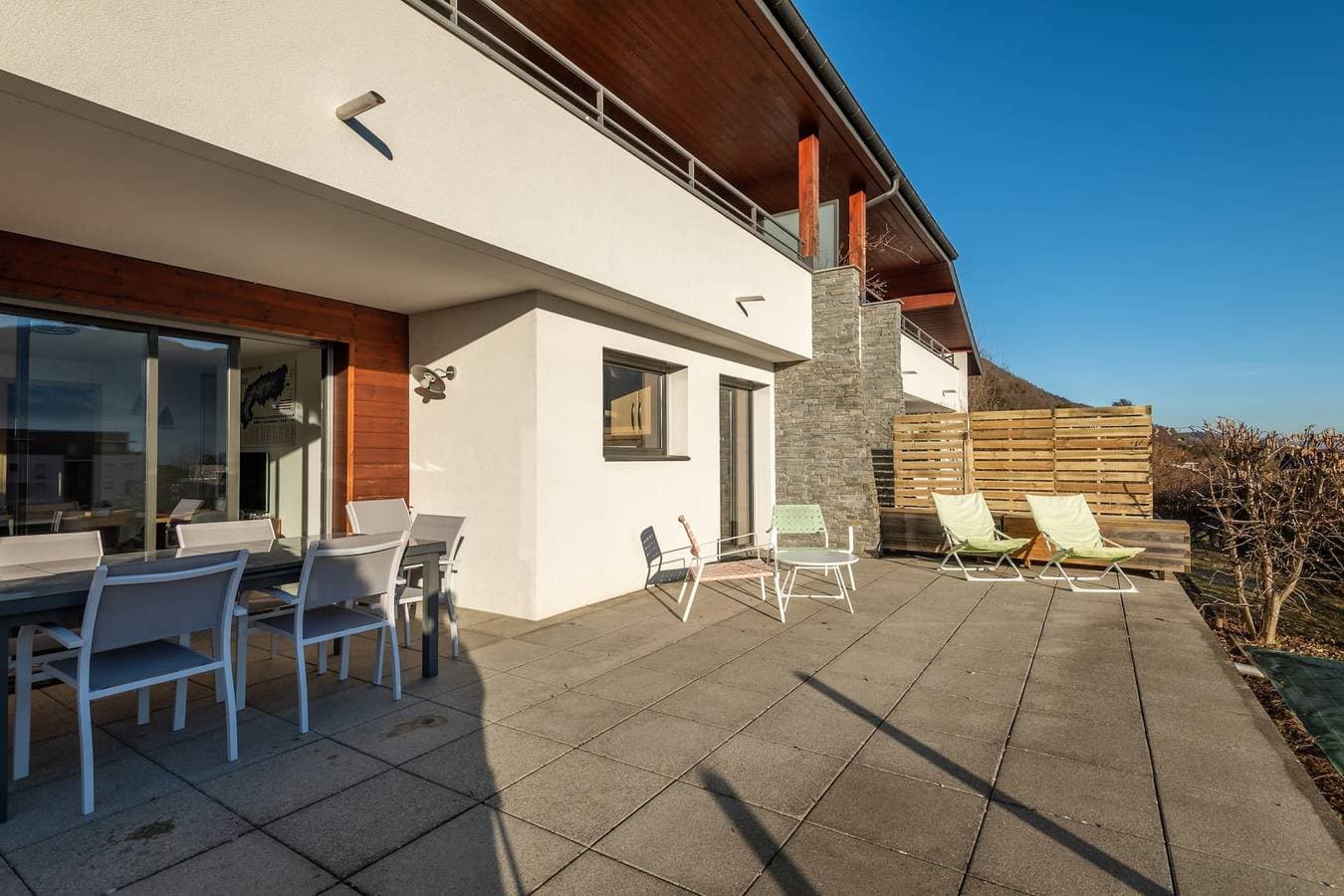Foto 6 von 17: Ferienwohnung für 6 Personen mit Seeblick