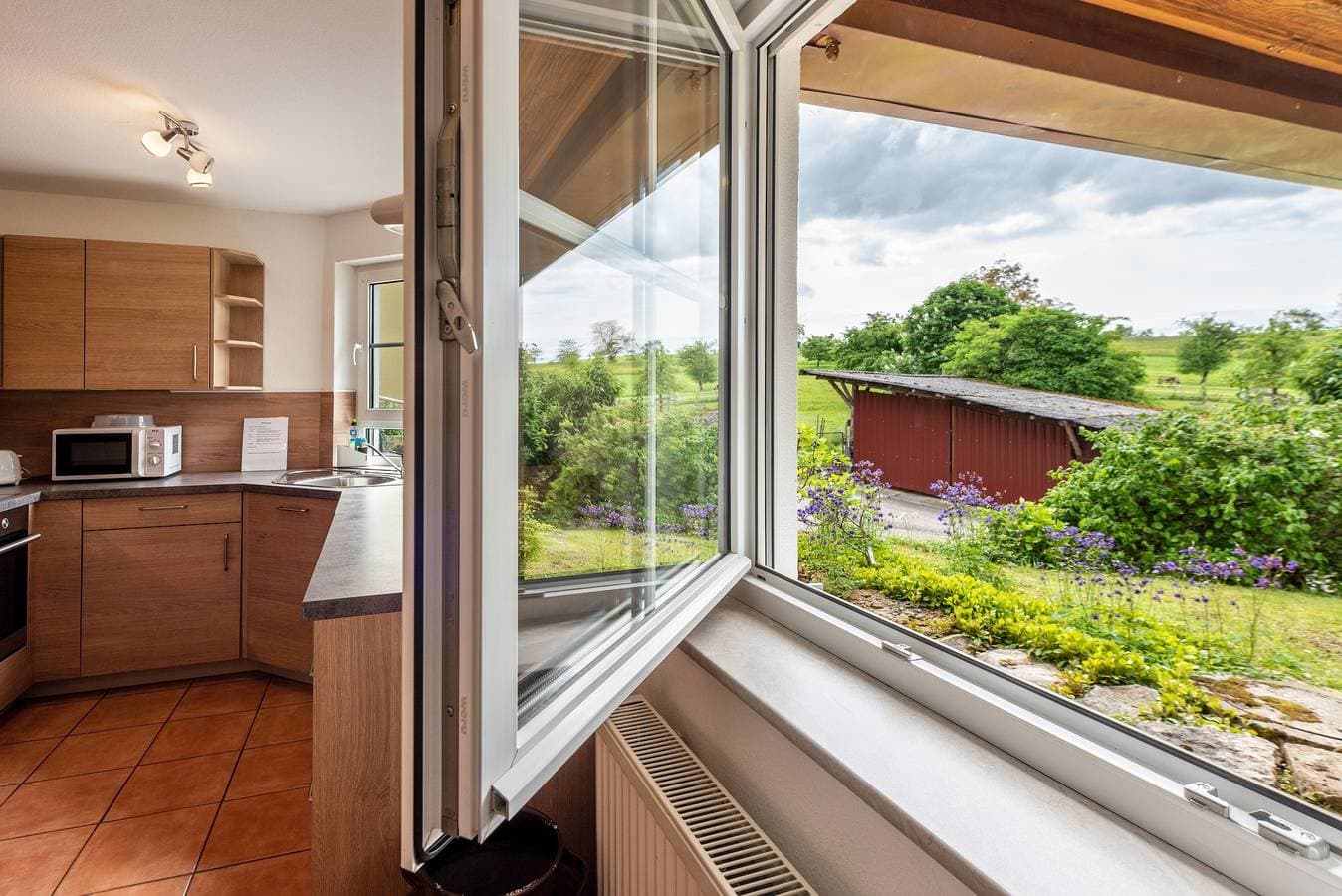 Foto 11 von 35: Ferienwohnung Alexandra mit Terrasse, Gemeinschaftsgarten und Wi-Fi