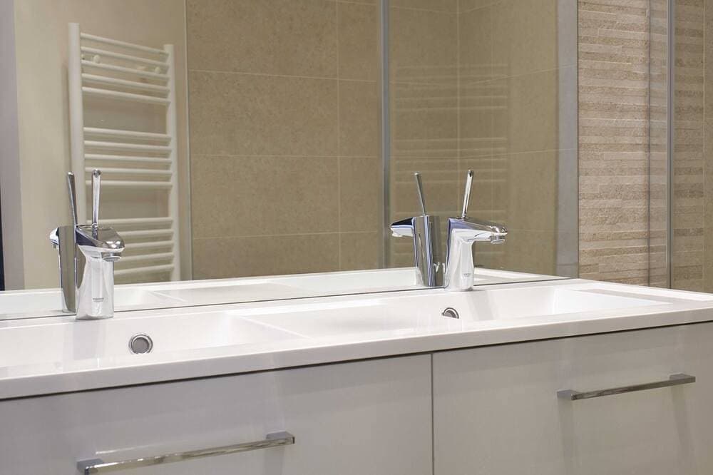 Foto 12 von 30: Apartment-Ensuite mit Bad