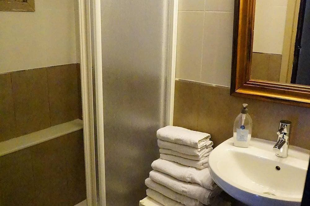 Foto 5 von 13: Jugendstil 2 Schlafzimmer im historischen Eixample D. Kostenloser Gepäckaufbewahrungsservice.
