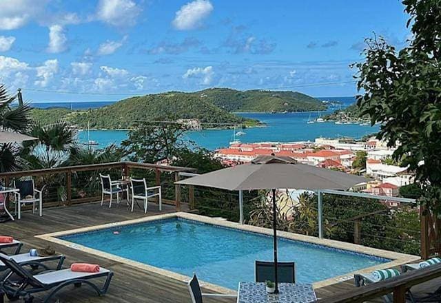 The Green Iguana Hotel 1