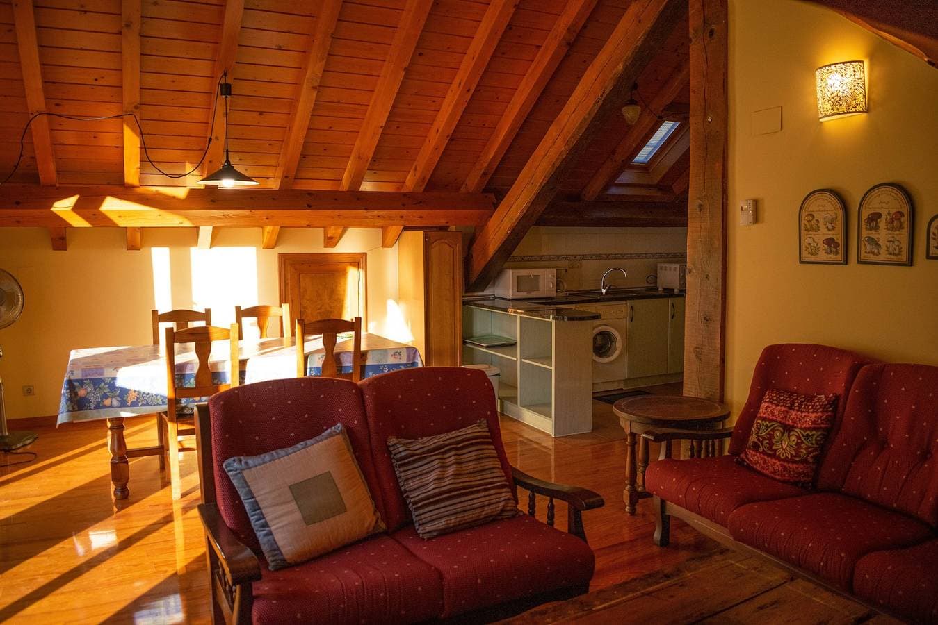 Foto 3 von 19: Ferienwohnung 'Kabila Enea 2' mit Bergblick, privatem Garten und Wi-Fi