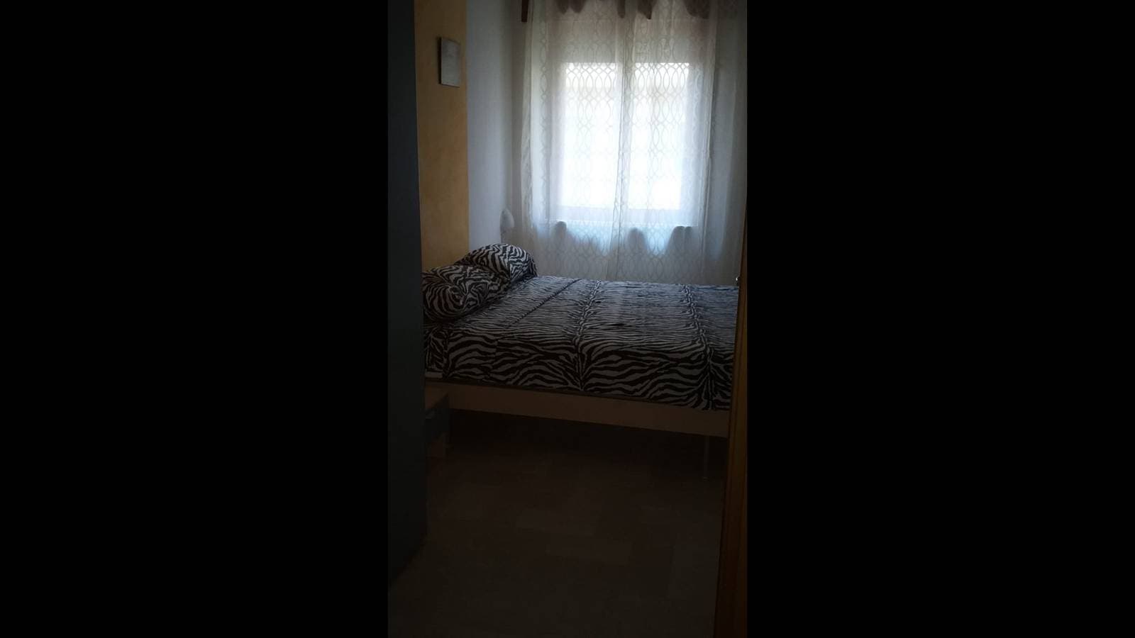 Foto 13 von 24: Geräumiges Doppelzimmer nur einen Steinwurf vom Meer entfernt