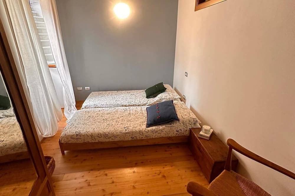 Foto 4 von 13: Panoramic apartment with lake view-It017187C2Baenbv39