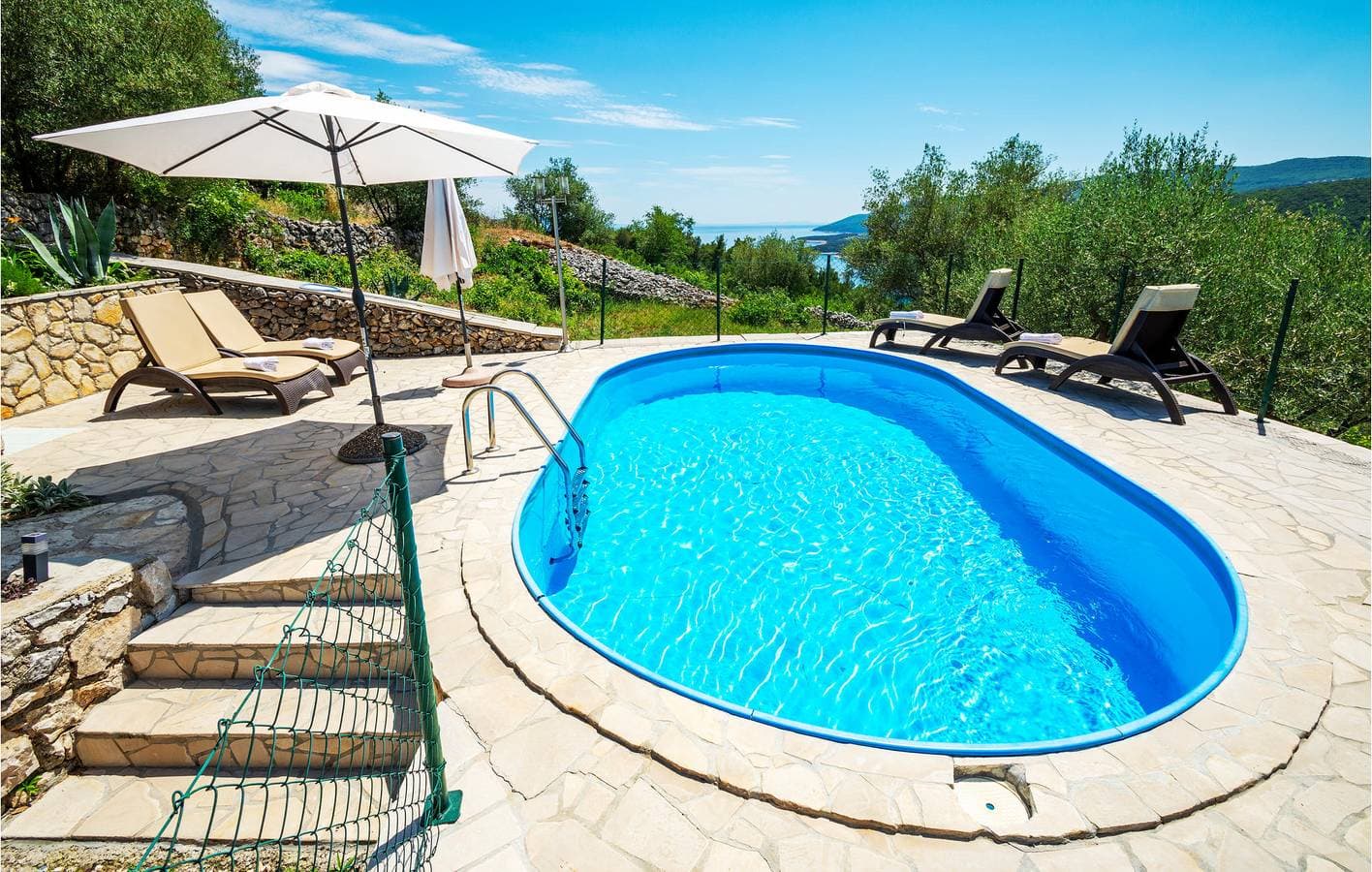 Foto 13 von 40: Apartment mit Meerblick, Pool, Terrasse und WLAN – 1000 m vom Strand entfernt