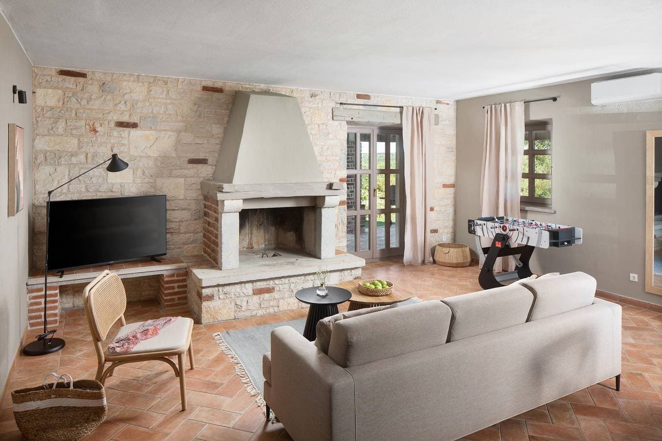 Foto 5 von 21: Rustikale Villa Sylbum mit Pool in Istrien, Panoramablick, tierfreundlich, ruhige Gegend, ideal für Familien, privater Parkplatz, Terrasse, gepflegter Garten