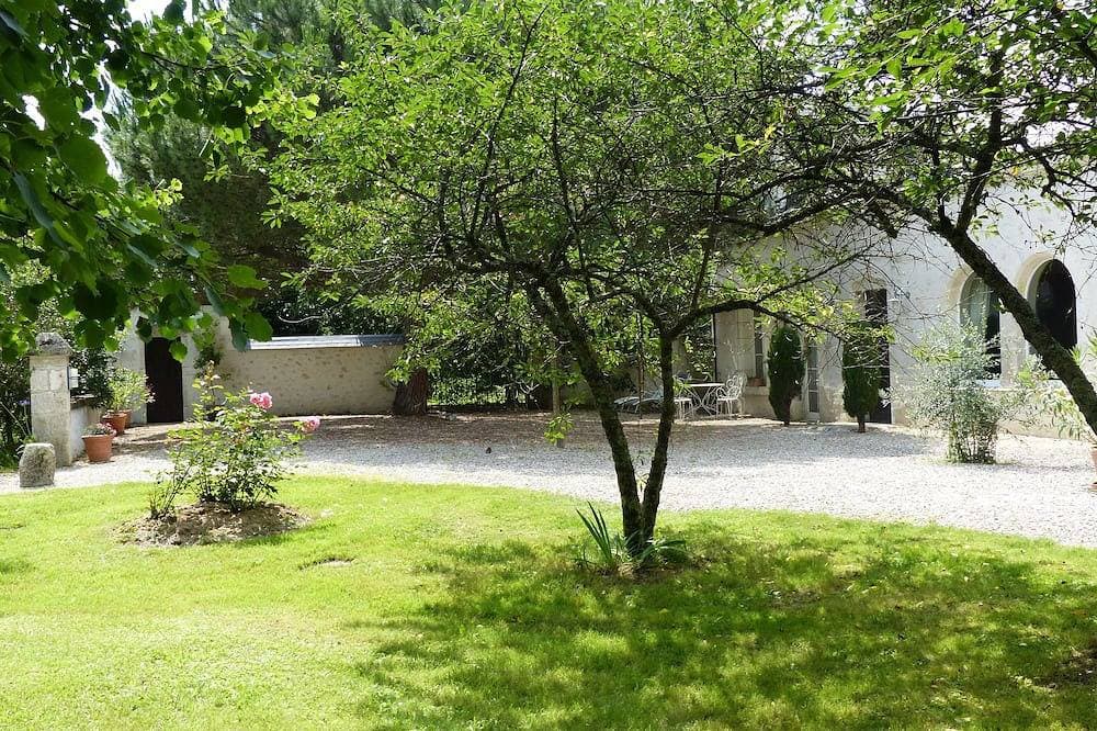 Foto 8 von 22: Haus mit Garten