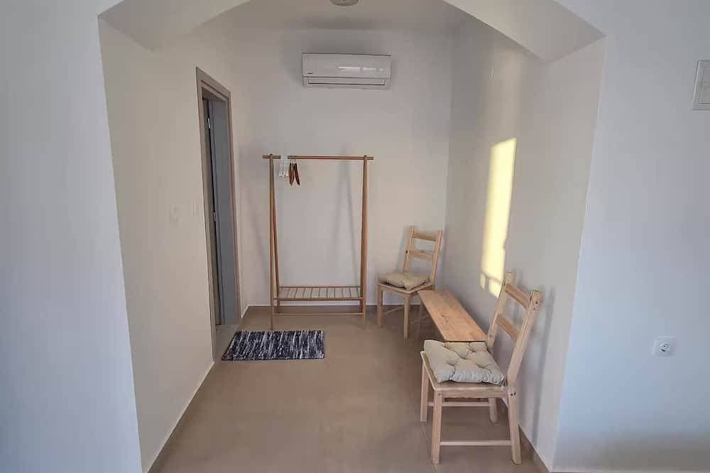 Foto 3 von 30: Arie Waterfront House - A Few Steps to the Sea