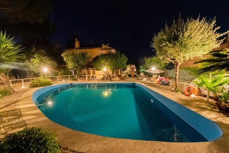Foto 2 von 5: Villa with Private Pool