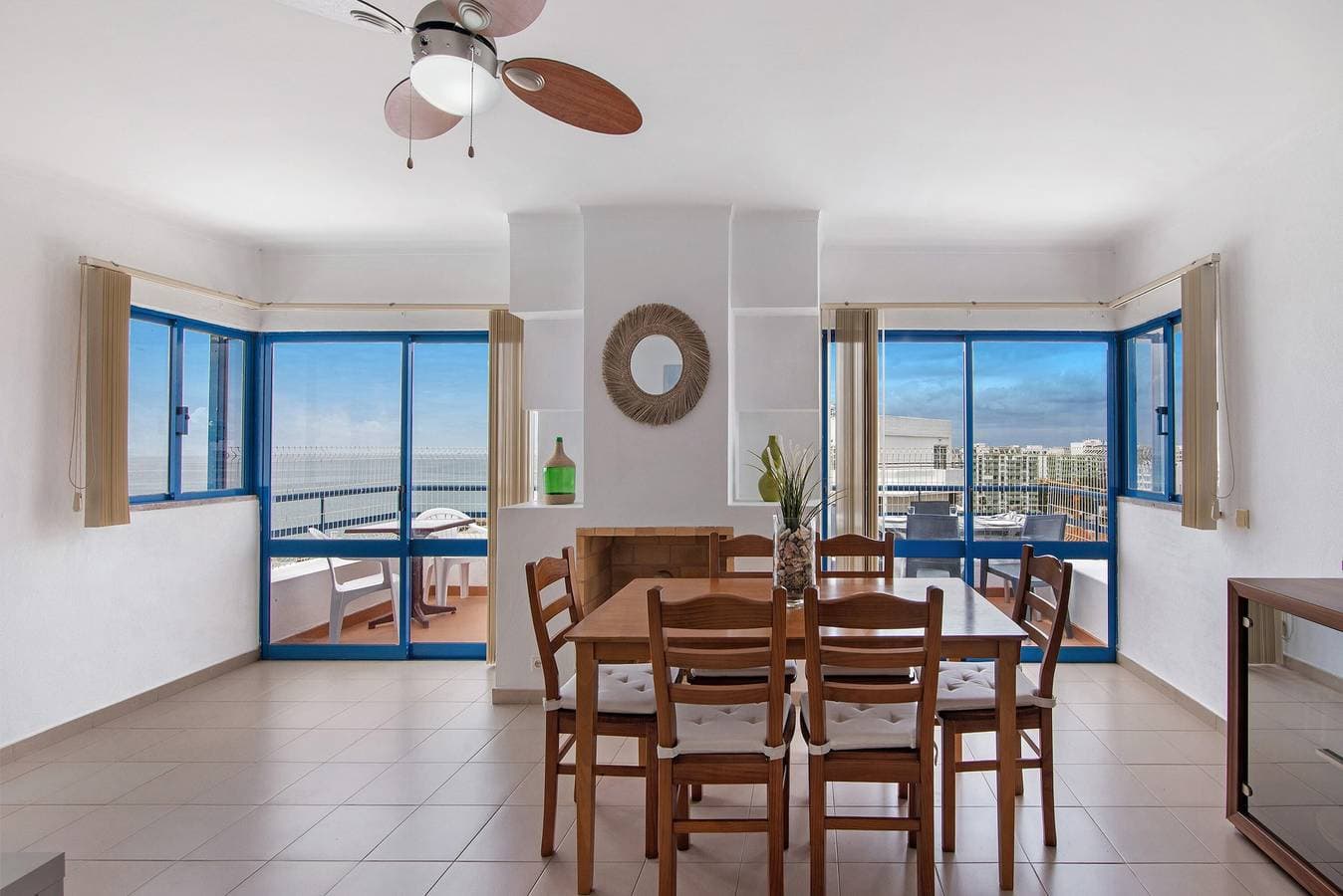 Foto 5 von 23: Ferienwohnung 'T2 2 Linha Praia Vista Mar' mit Meerblick, Balkon und Wi-Fi