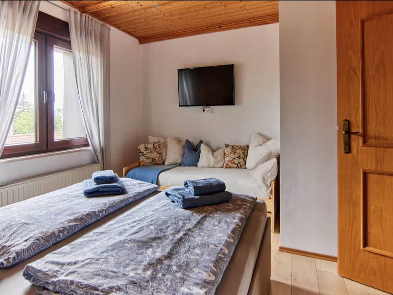 Foto 3 von 18: Ferienwohnung für 6 Personen mit Garten