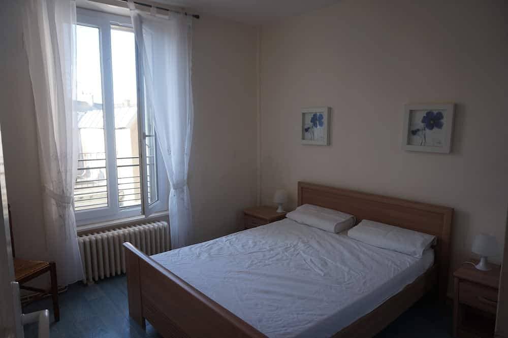 Foto 2 von 11: St Malo (50 Meter Strand der Furche)