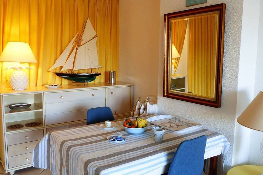 Foto 10 von 27: Lovely sea view studio in Locmariaquer