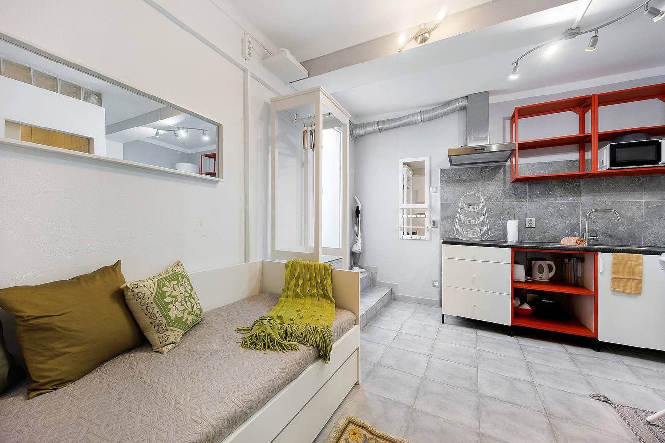 Foto 6 von 16: Studio-Apartment 'Economy für Zwei in Lagos' mit Gemeinschaftspool, WLAN und Klimaanlage