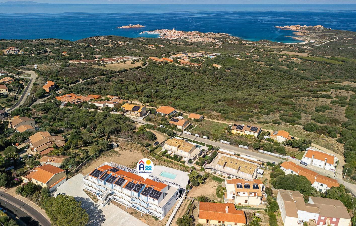 Foto 2 von 22: Apartment mit Meerblick und Pool in der Nähe des Strandes La Marinedda